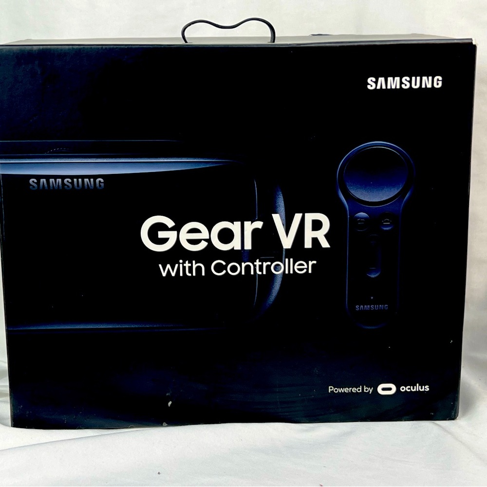 Samsung Gear VR SM-R324 With Controller